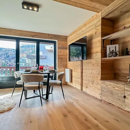 Stella Palais Garage Apartment